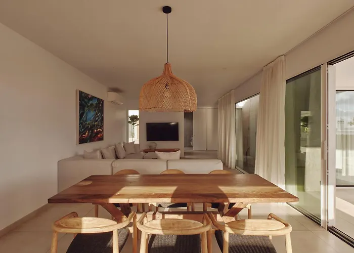 Alondra بويرتو ذيل كارمين